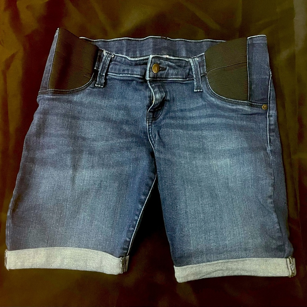 Maternity shorts